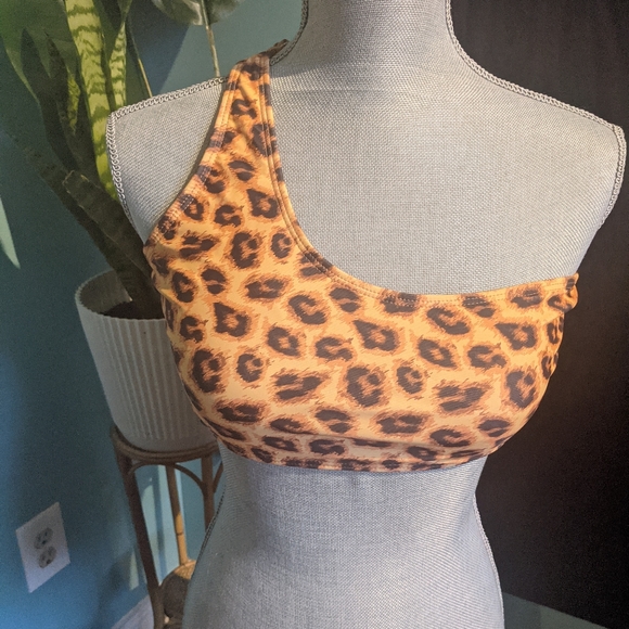 Cheetah multi way Dollboxx bikini top - Picture 2 of 4